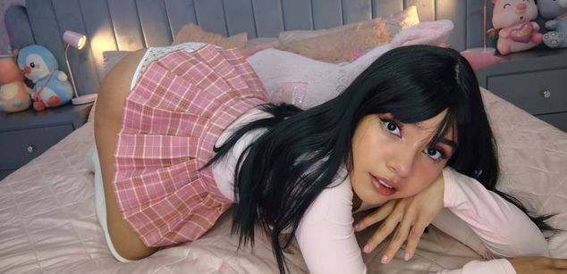 Model - Bella Sky Submissive