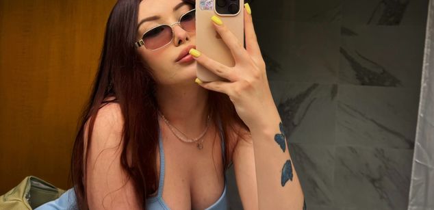 Model - Anastasia Ray young