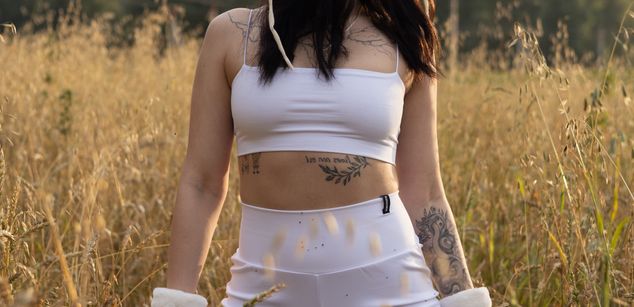 Model - Monica bigboobs