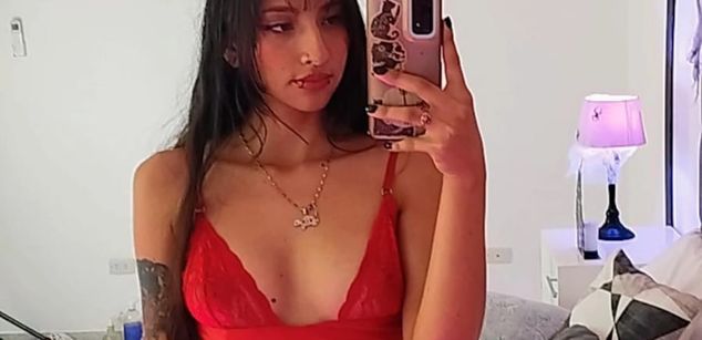 Model - Samara Saenz teen