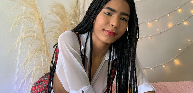 Model - valentinadilucas pies