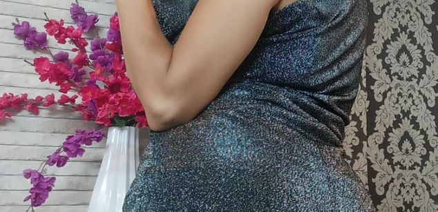 Model - JulietaWales latina