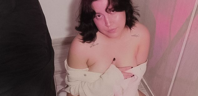 Model - ValMoonlight squirt