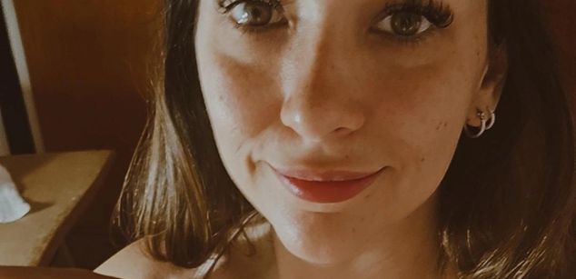 Model - Claire Domina joi