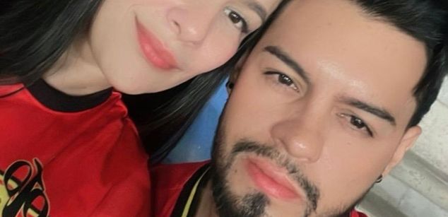 Model - ArianaAndDave humillation