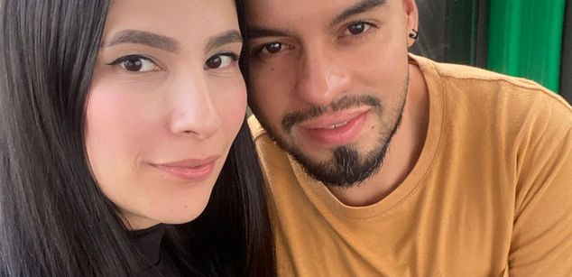 Model - ArianaAndDave humillation