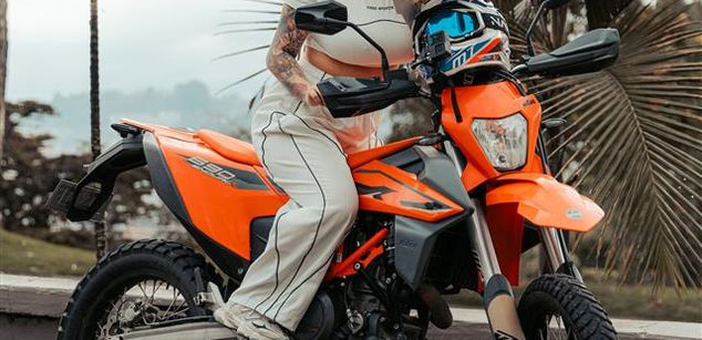 Model - Andy_Robert latina