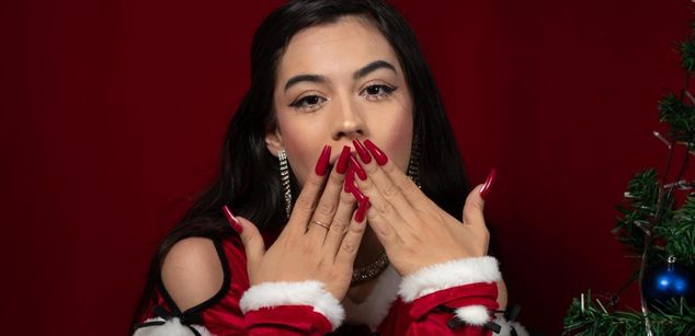 Model - KatherinJohns COLOMBIA