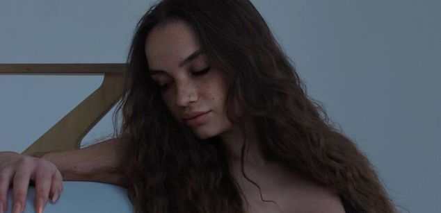 Model - Diana squirt