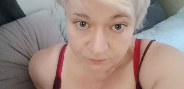 Model - Liza Gold sexy