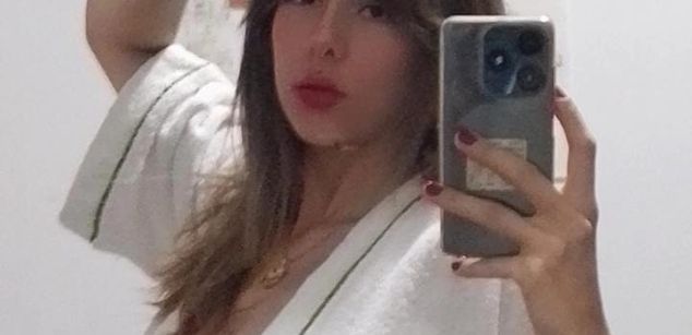 Model - NathalyJohns 18