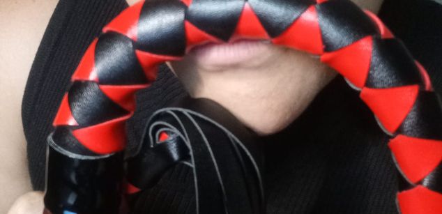 Model - Madeline Sade hairypussy