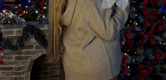 Model - Miaa Castro young