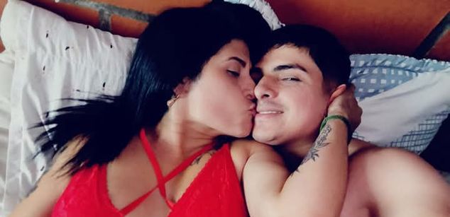 Model - SaraPortsmans mamada