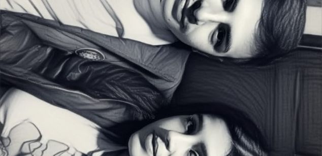 Model - SaraPortsmans mamada