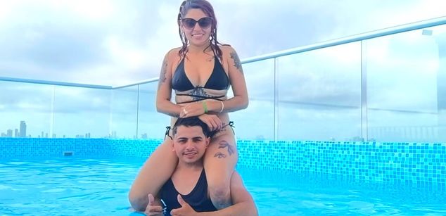 Model - SaraPortsmans mamada