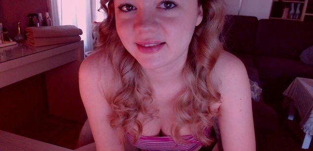 Model - Camille pussyplay