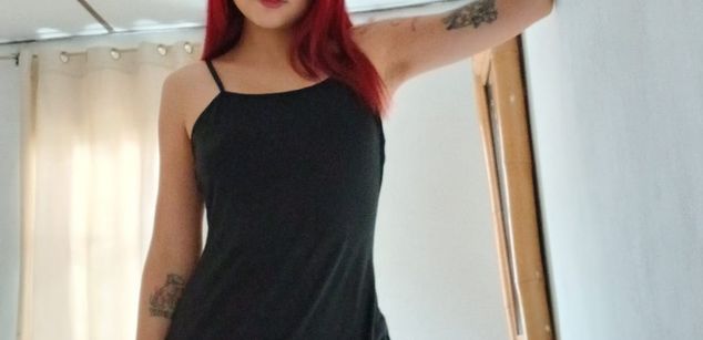 Model - Violett_Nyx FEET