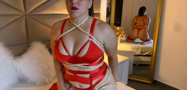 Model - Madeline Sade hairypussy