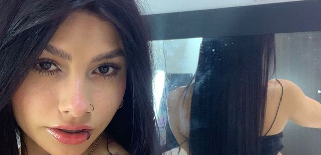 Model - Kim Luna teen