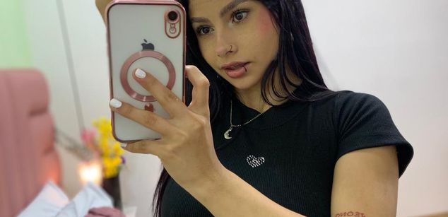 Model - Kim Luna teen