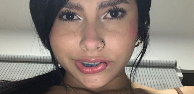 Model - Kim Luna teen