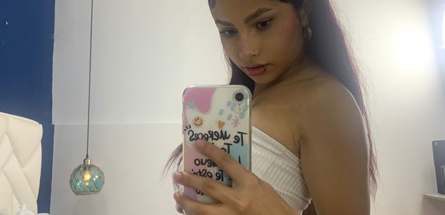Model - Kim Luna teen