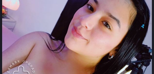 Model - Amy Ferreira bigboobs