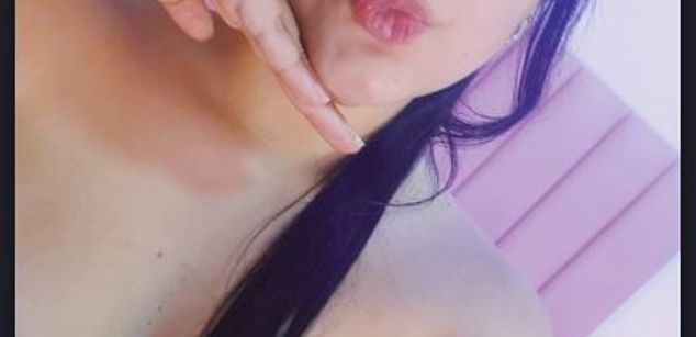 Model - Amy Ferreira bigboobs