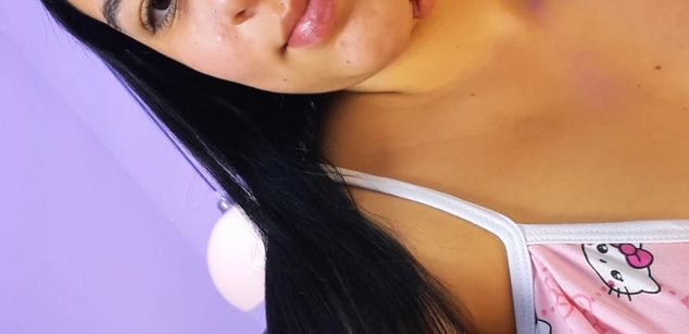 Model - Amy Ferreira bigboobs