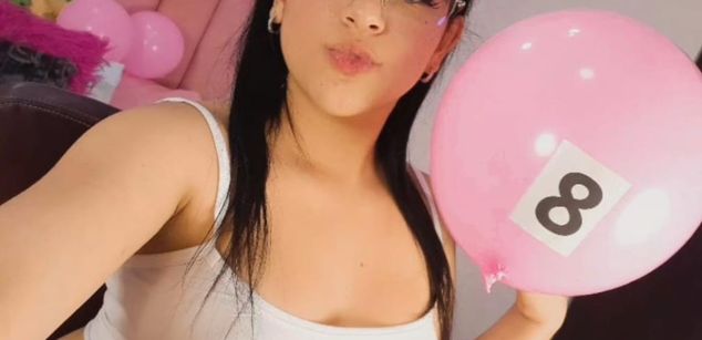 Model - Amy Ferreira bigboobs