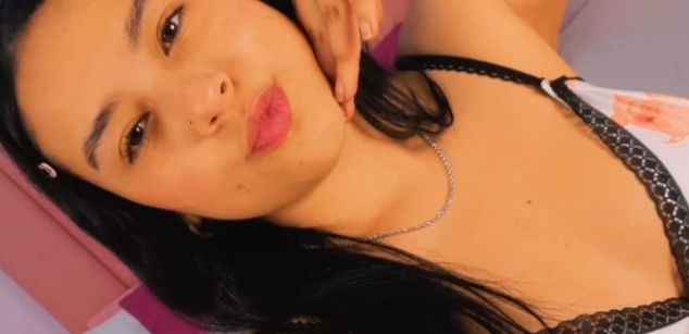 Model - Amy Ferreira bigboobs