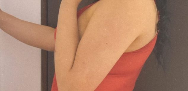 Model - Amy Ferreira bigboobs