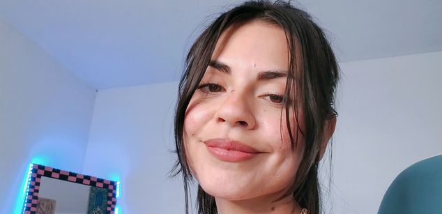 Model - call me bluee skinny