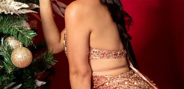 Model - ZaraClark bigass