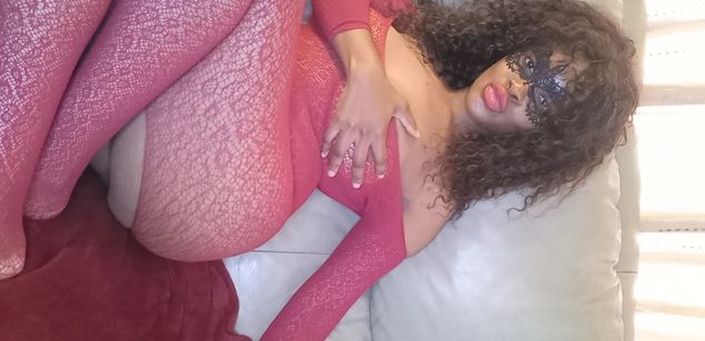 Model - NiaRyder teen