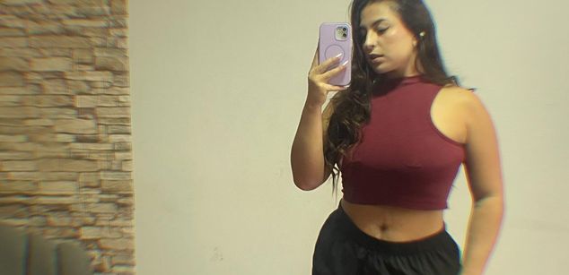 Model - Mia_fox3 bigboobs