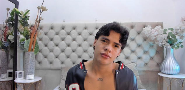 Model - Benito couple