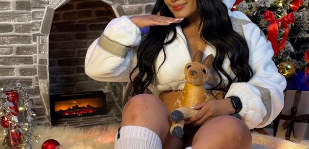 Model - Ashly Ferrer BIGASS