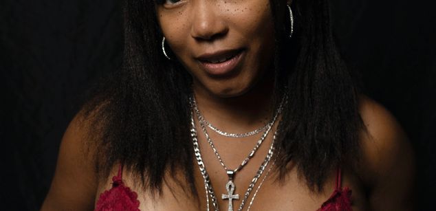 Model - Strokahontasxxx naughty