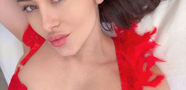 Model - Mellody domination