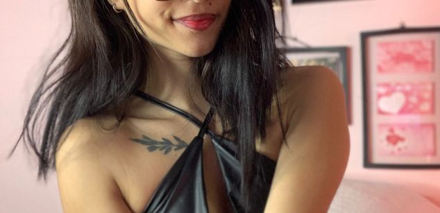 Model - Alana Martinez joi