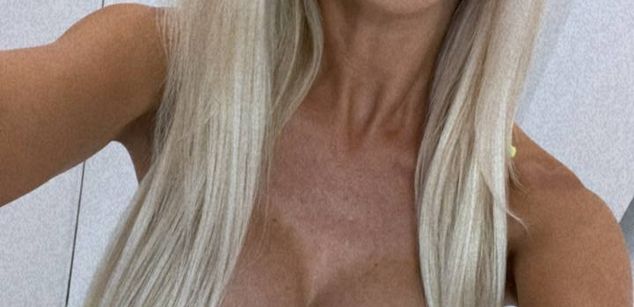 Model - MoniqueBliss squirt