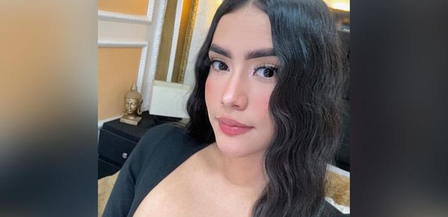 Model - AlizonCruz cowgirl