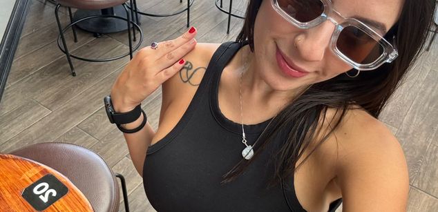 Model - Luna Carter Slave