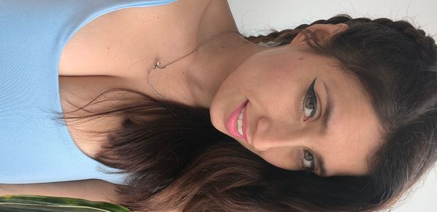 Model - Ckatterine_Ckatt pantyhose