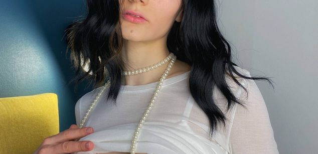 Model - Lilli_flower smalltits