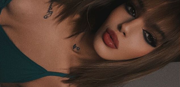 Model - Serena bigass