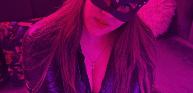 Model - your mezmerizing Sofia feet