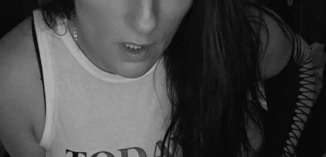 Model - A.J Buttons Mistress